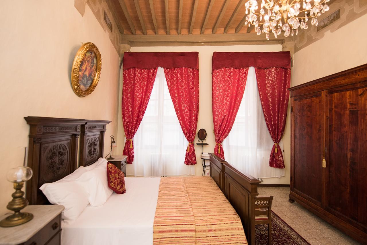 All'Ombra Della Torre Only Rooms Сієна Екстер'єр фото